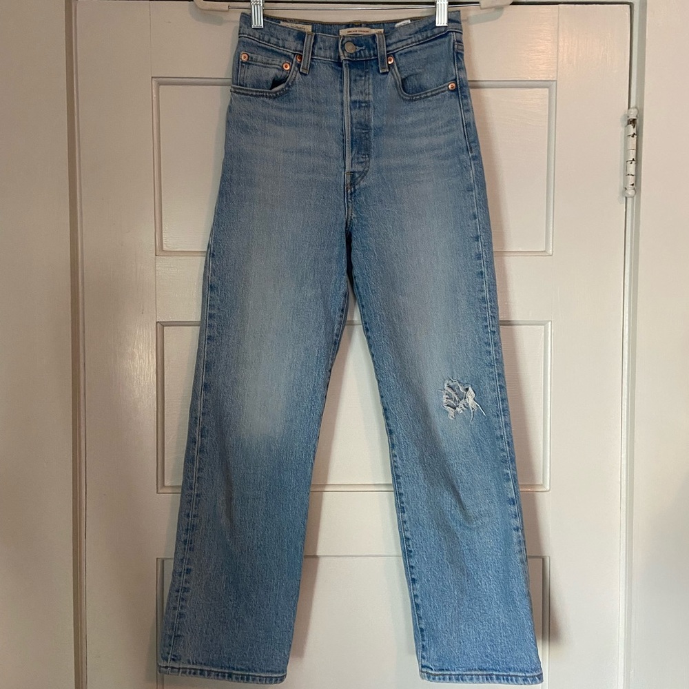 Levis Ribcage Straight Leg Jean - Light Wash
